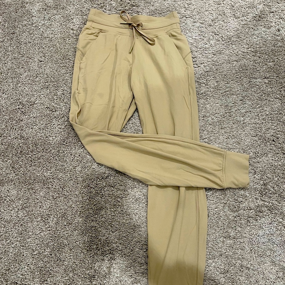 Lululemon Jogger - Ready to Rulu